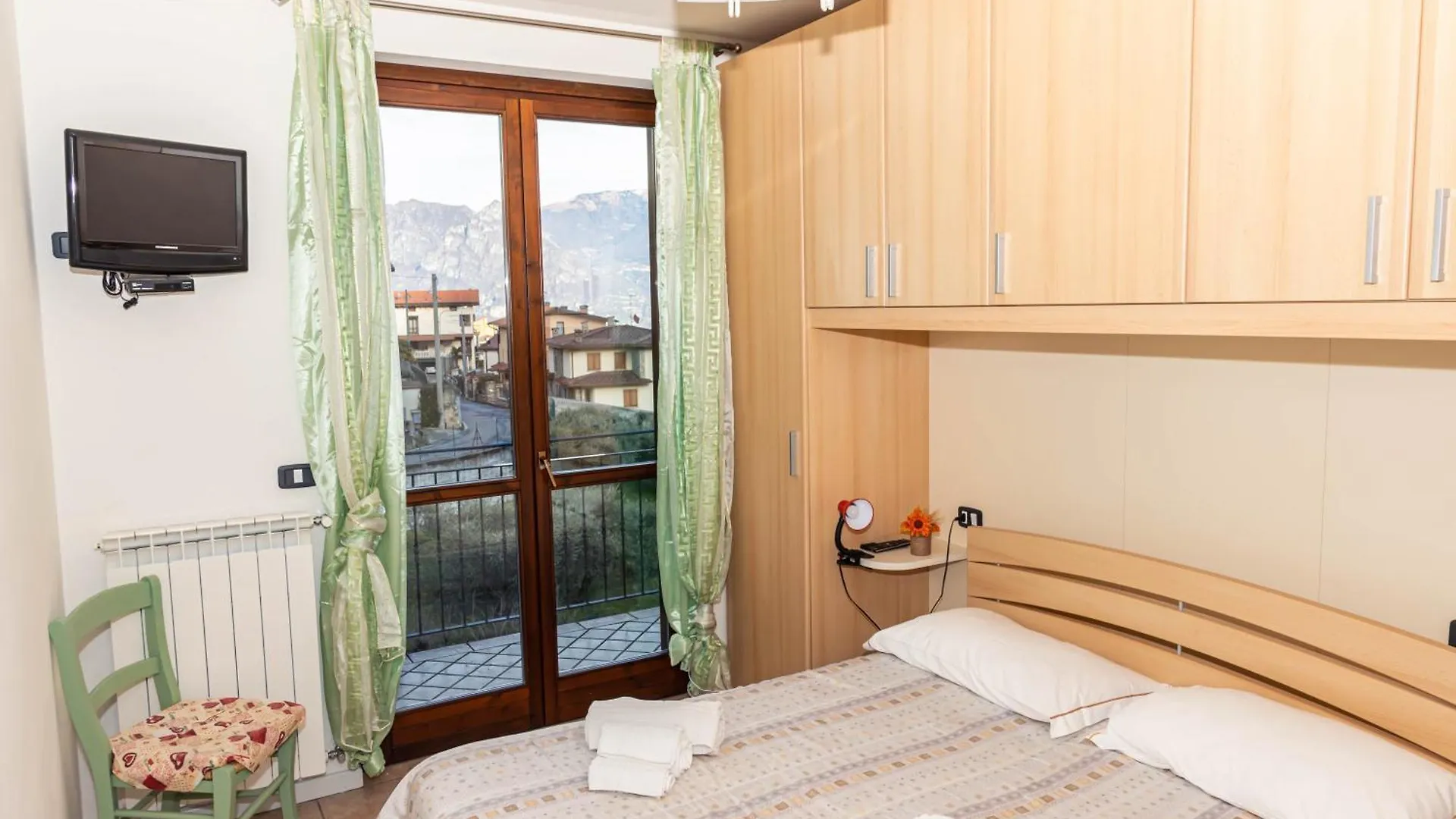 La Casa Di Gabry In Residence Con Piscina Comune Tavernola Bergamasca Lägenhet